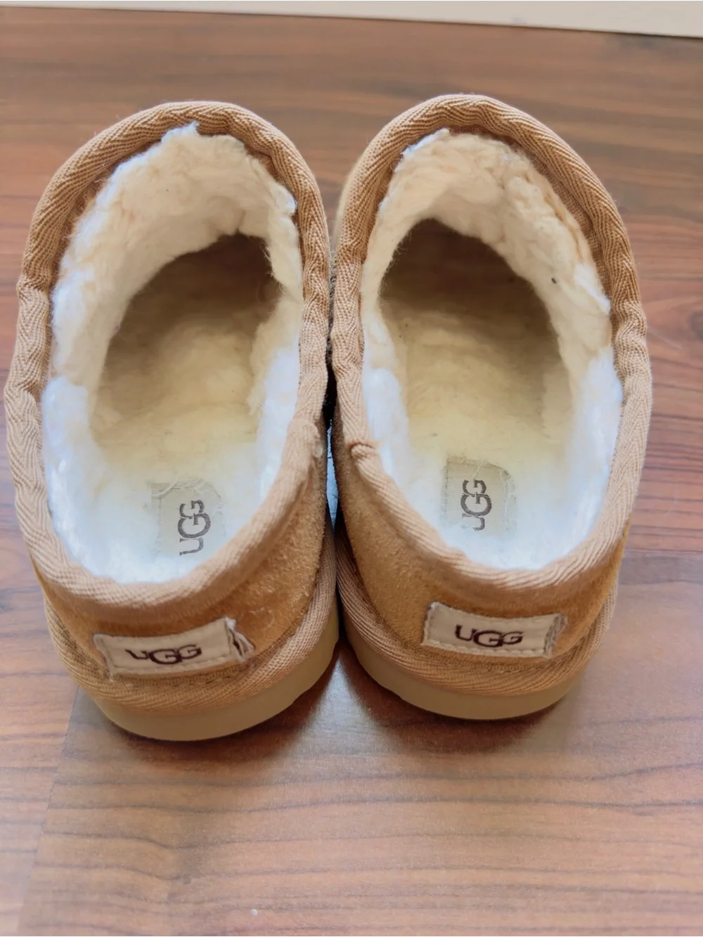 Ugg kids chestnut Slippers